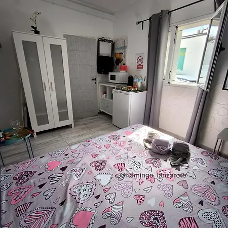 Flamingo, Entrada Privada Y Bano Privado En By Flamingo House, No Fumadores Apartment *