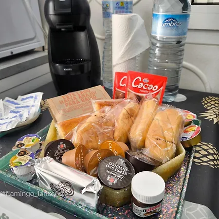 Appartamento Flamingo, Entrada Privada Y Bano Privado En By Flamingo House, No Fumadores